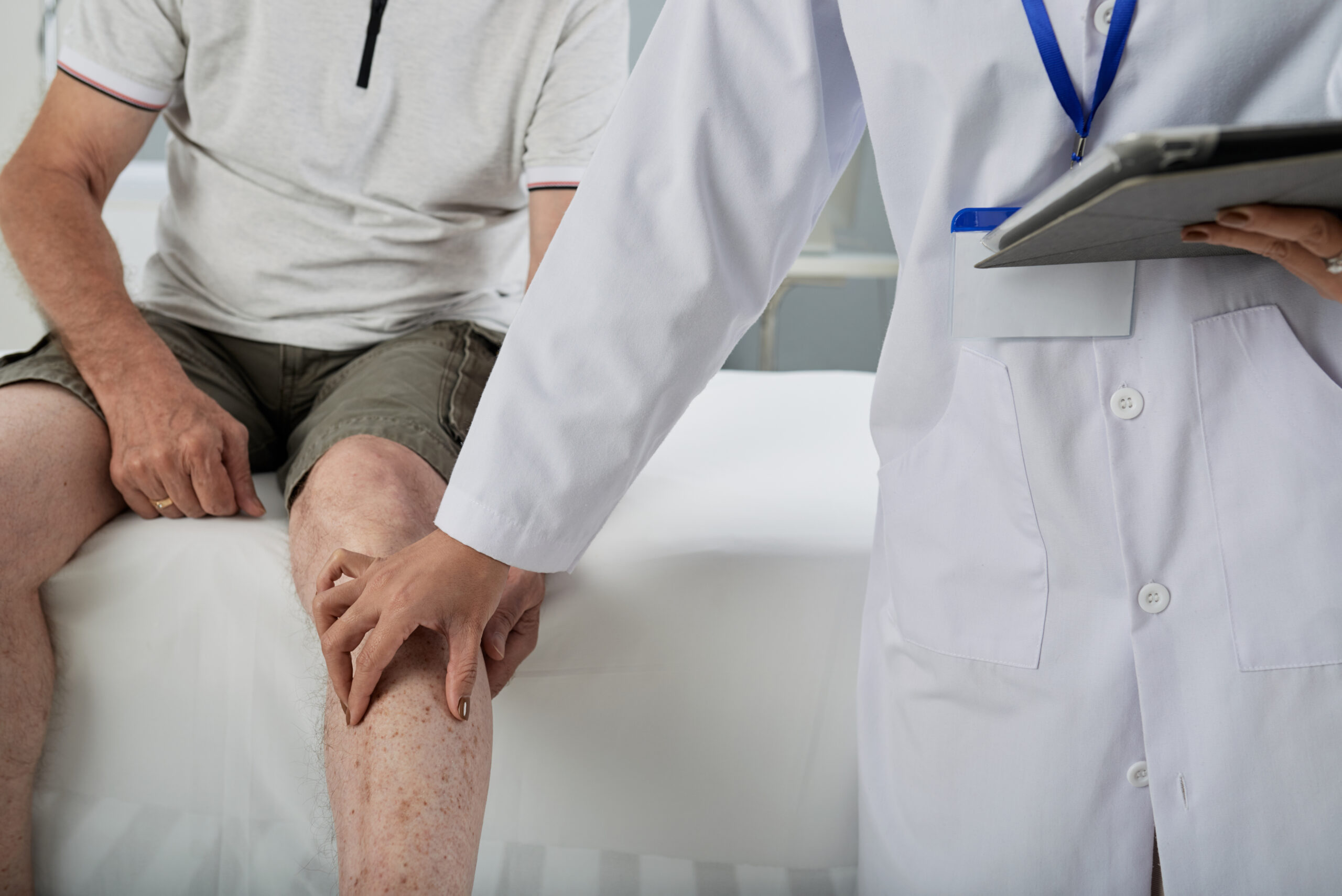 Chronic Knee Pain Treatment Using Genicular Artery Embolization